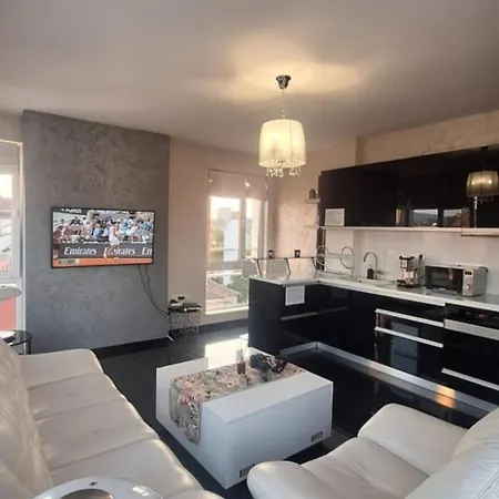 Apartament Ahinora Free Street Parking -1,2 From Center *
