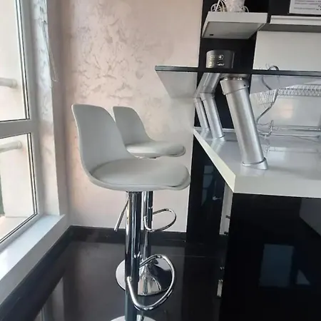Ahinora Apartament *