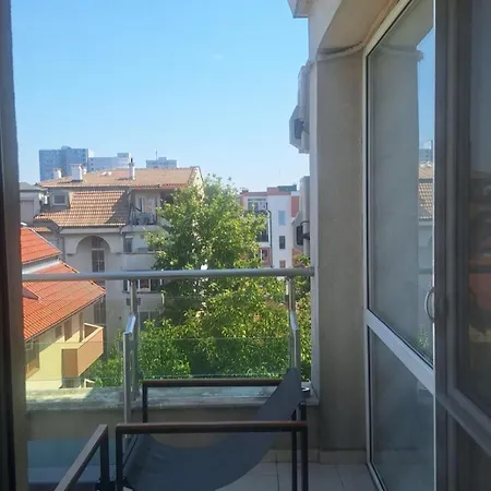 Ahinora Free Street Parking -1,2km From Center 아파트 *