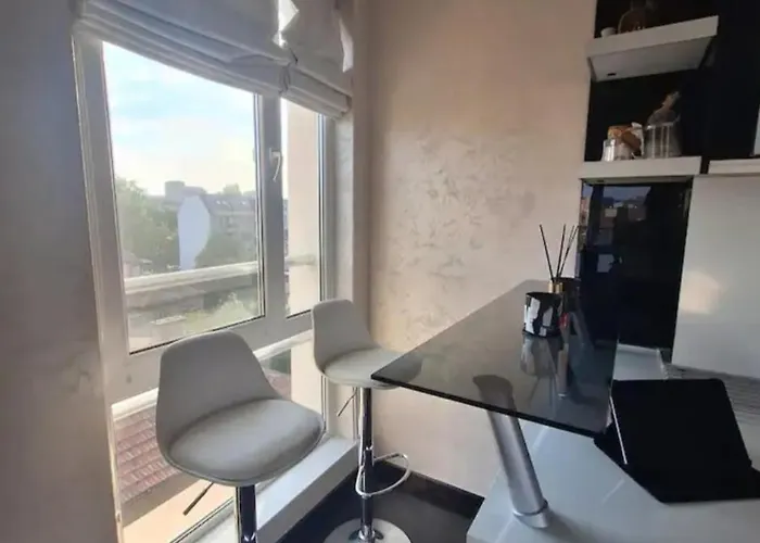 Ahinora بلوفديف