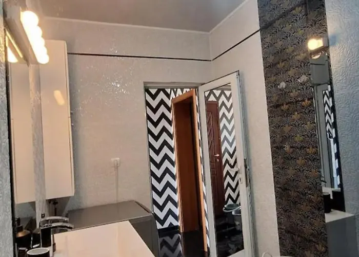 Ahinora بلوفديف