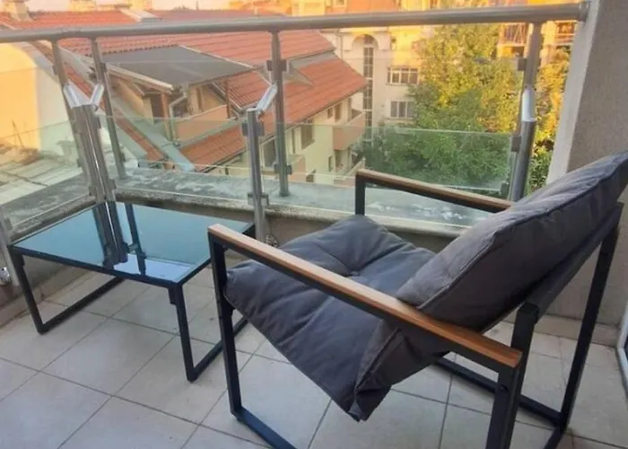 Ahinora * بلوفديف